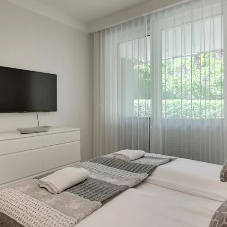 Appartement Tre Mare Z Ogrodem 2 By Grand